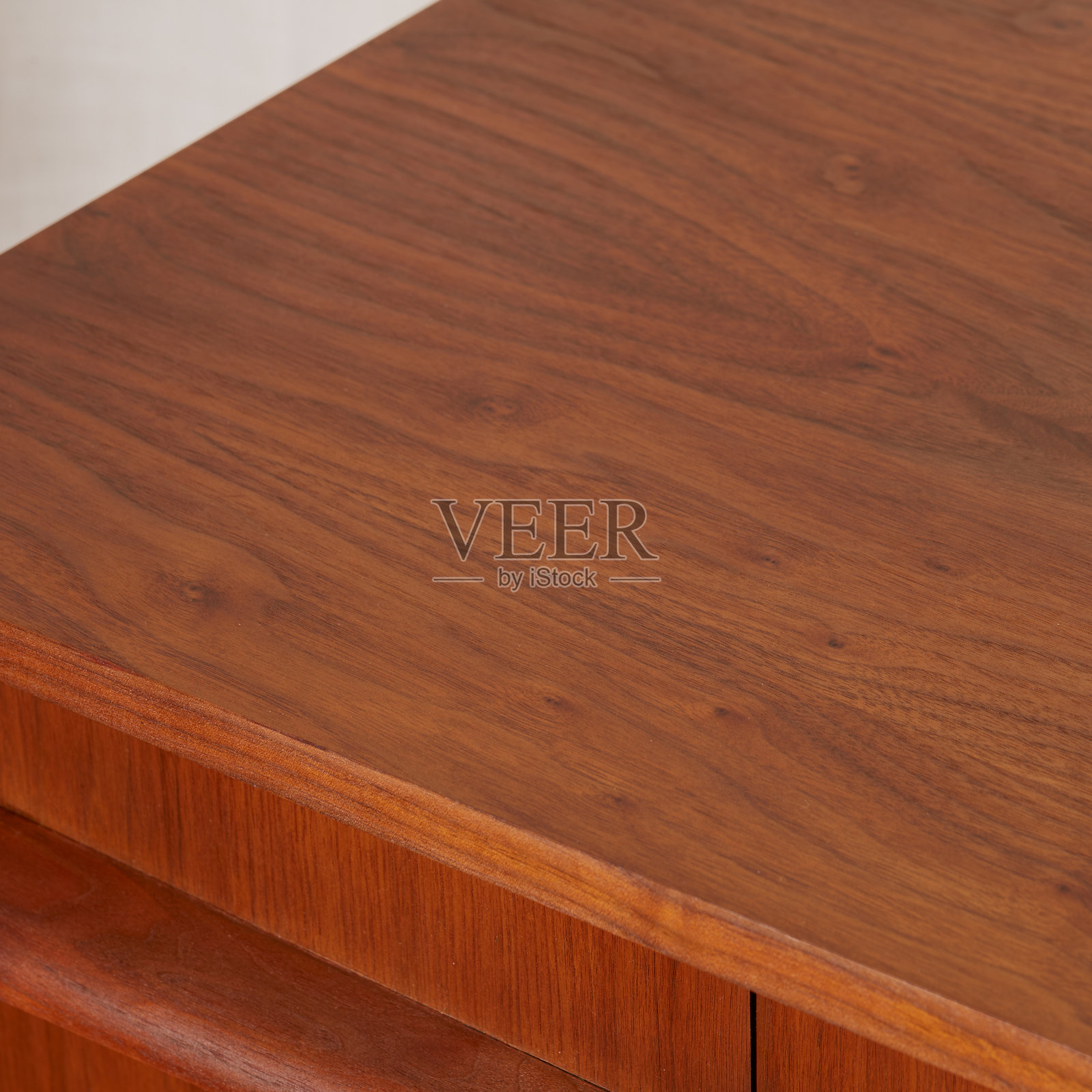 复古胡桃木餐边柜照片摄影图片