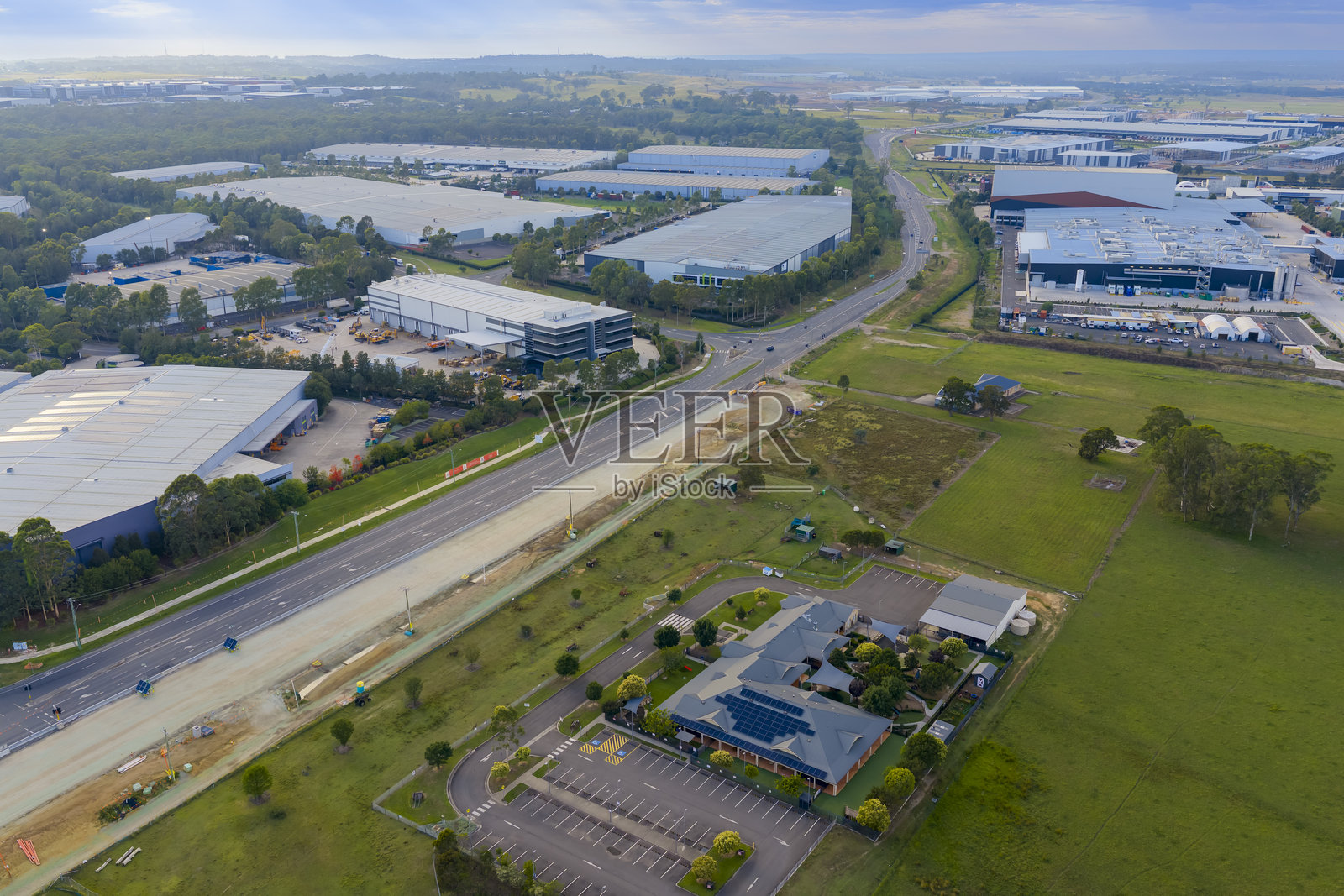 无人机拍摄的肯普斯溪工业区建筑照片照片摄影图片