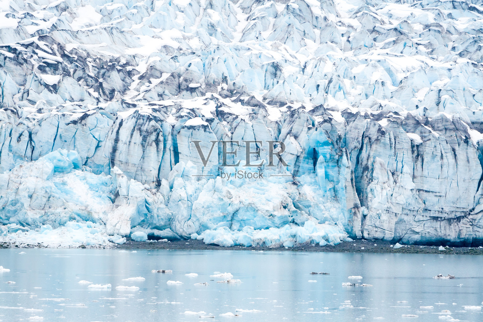 阿拉斯加冰川湾国家公园的兰普卢冰川照片摄影图片