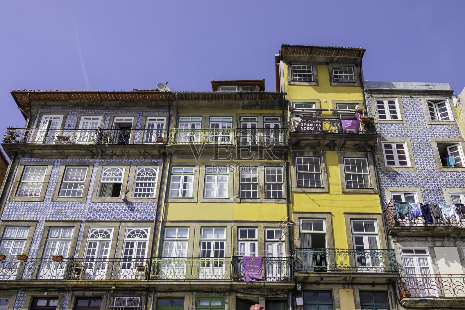 葡萄牙北部历史名城波尔图的里贝拉区照片摄影图片