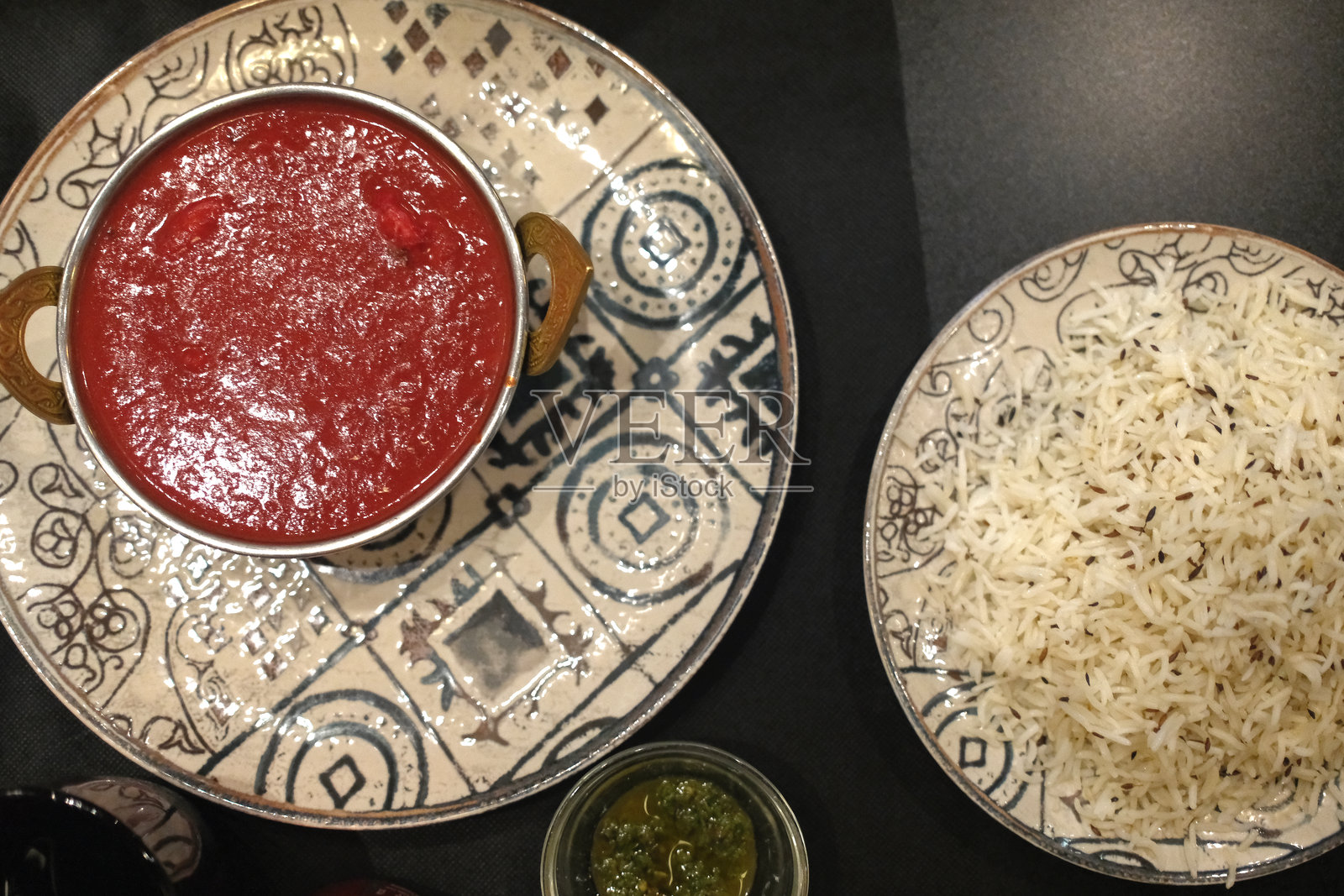 各种口味浓郁的印度菜肴照片摄影图片