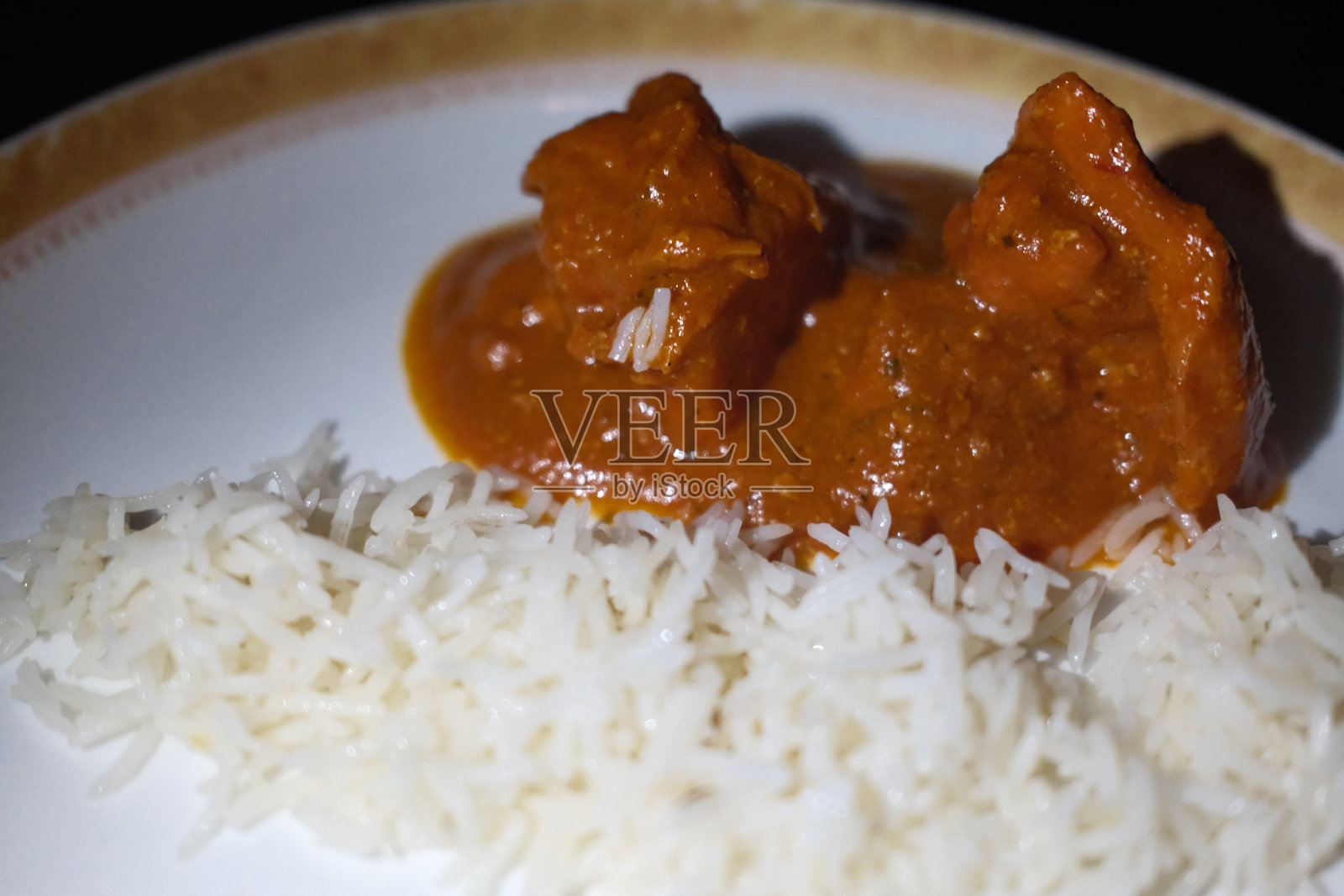 各种印度菜肴，风味浓郁照片摄影图片