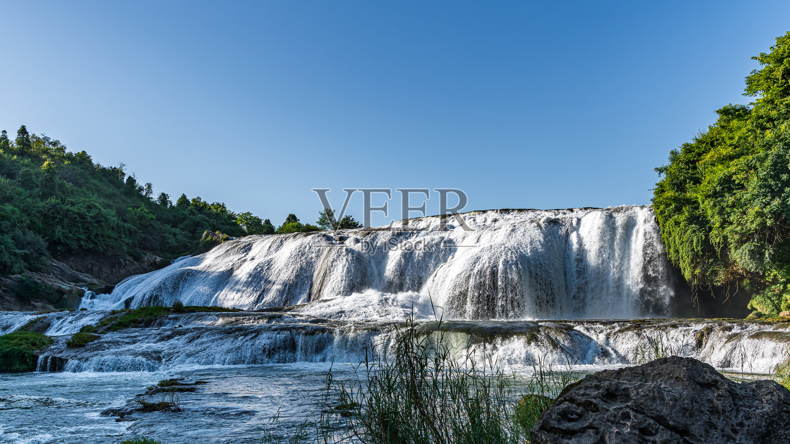 中国贵州黄果树瀑布照片摄影图片