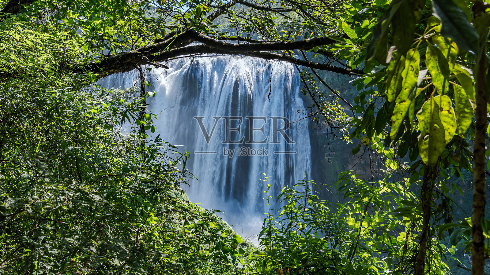 中国贵州黄果树瀑布照片摄影图片