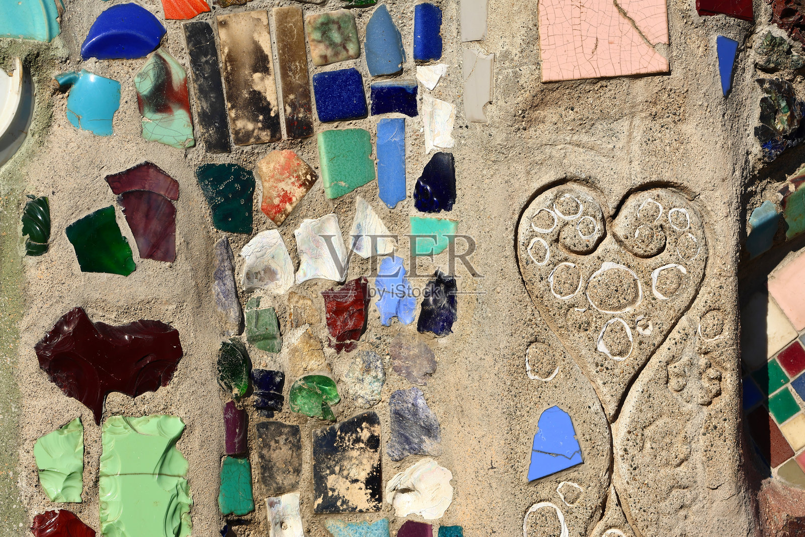 洛杉矶，加利福尼亚州 – 2025年12月6日：西蒙·罗迪亚的沃兹塔（Watts Towers）的细节，建筑结构，位于西蒙·罗迪亚州立历史公园照片摄影图片