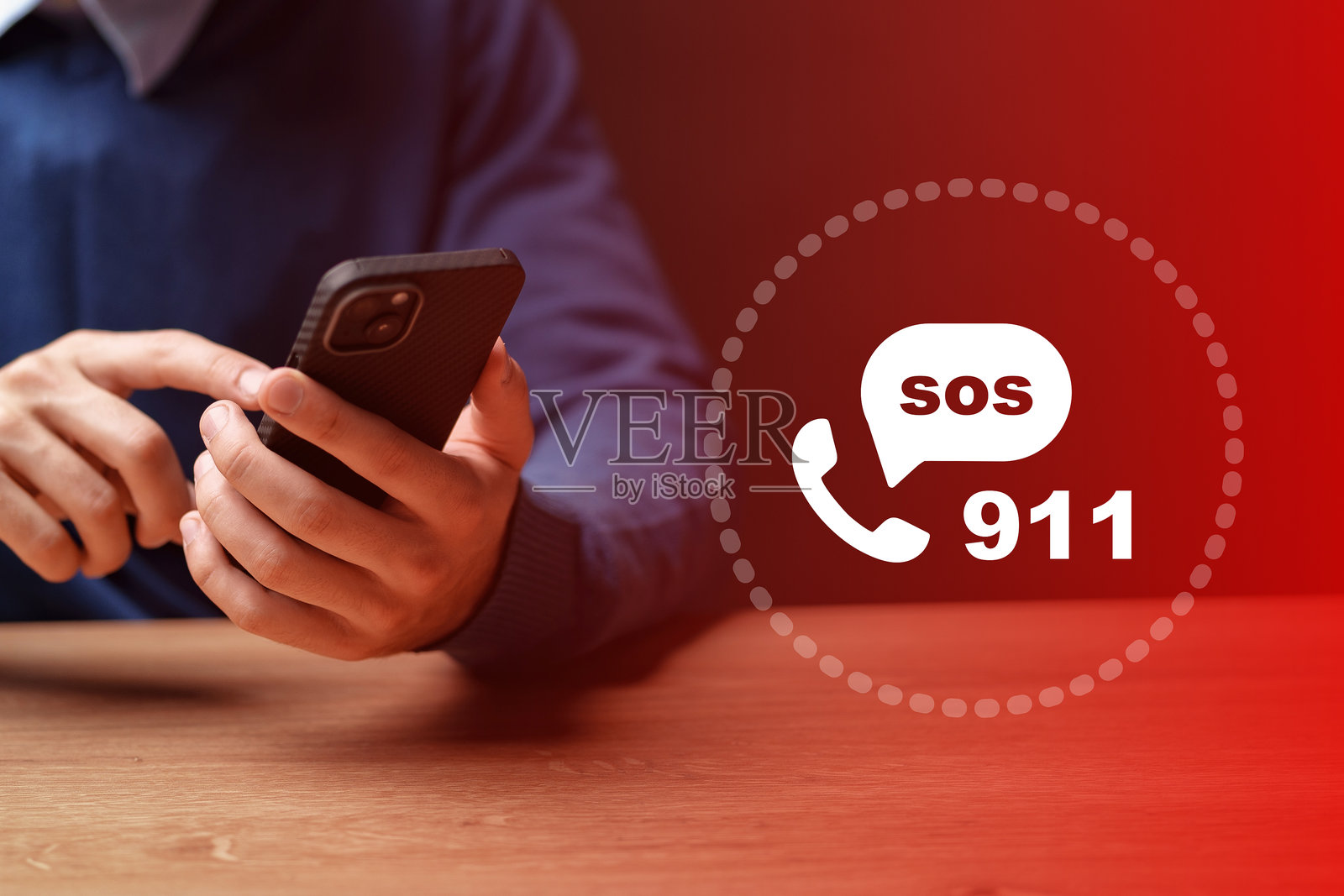 一个人使用智能手机呼叫紧急服务寻求帮助与支持照片摄影图片