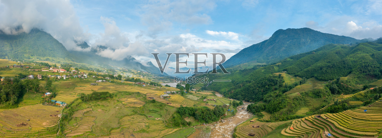 越南沙坝的梯田和河流全景照片摄影图片
