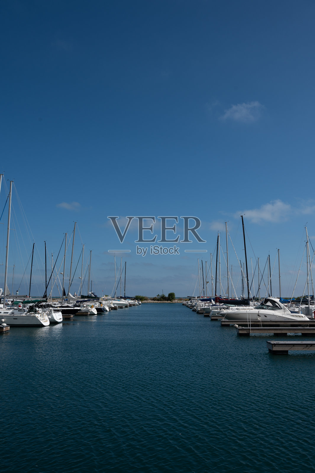 芝加哥海上的船只照片摄影图片