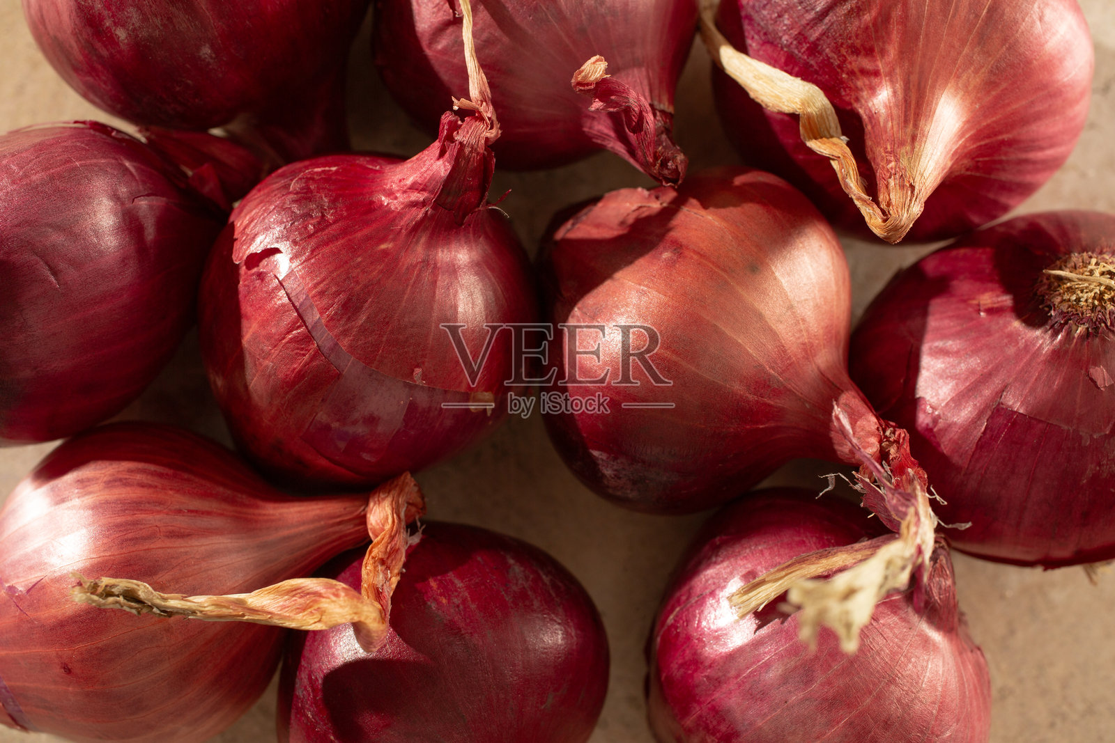 红色的锅炉洋葱照片摄影图片