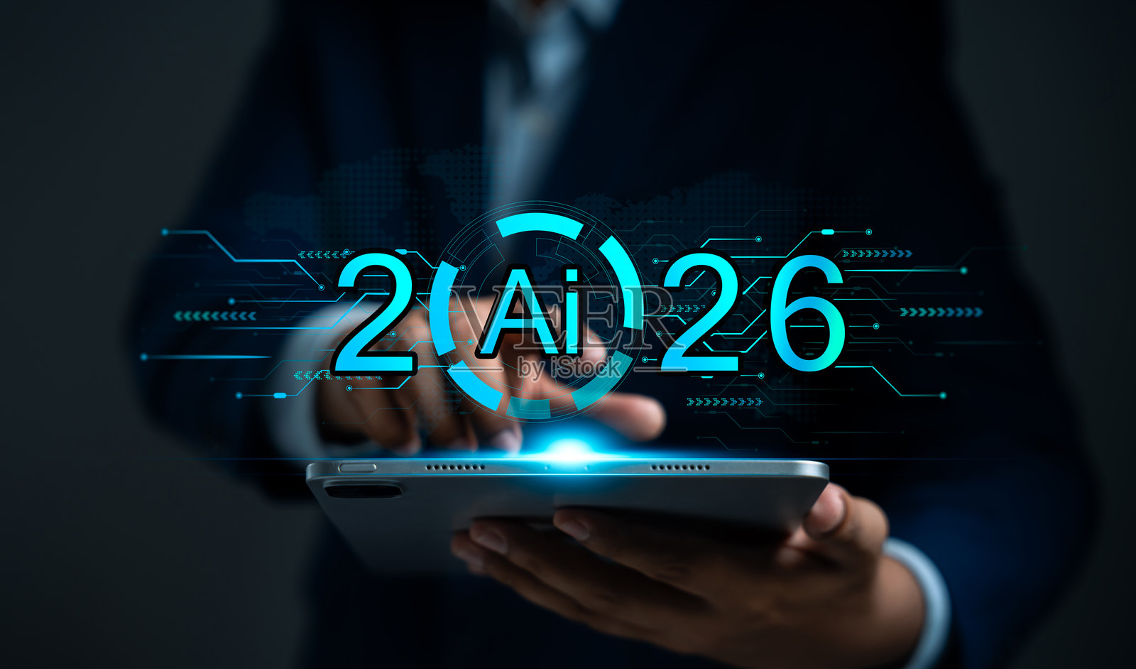 2026年，一位商人正在使用平板电脑驱动人工智能赋能的业务转型。人工智能分析全球经济数据、战略发展和未来趋势，以推动业务创新。照片摄影图片