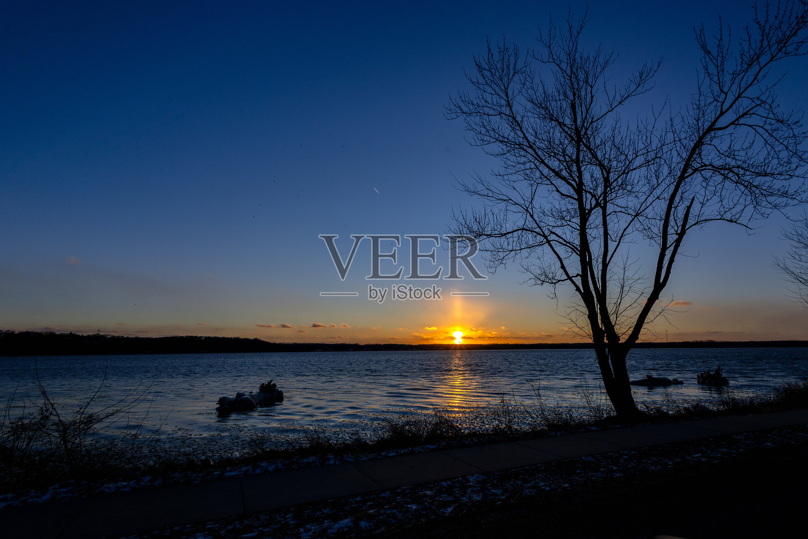 密西西比河上的日落照片摄影图片