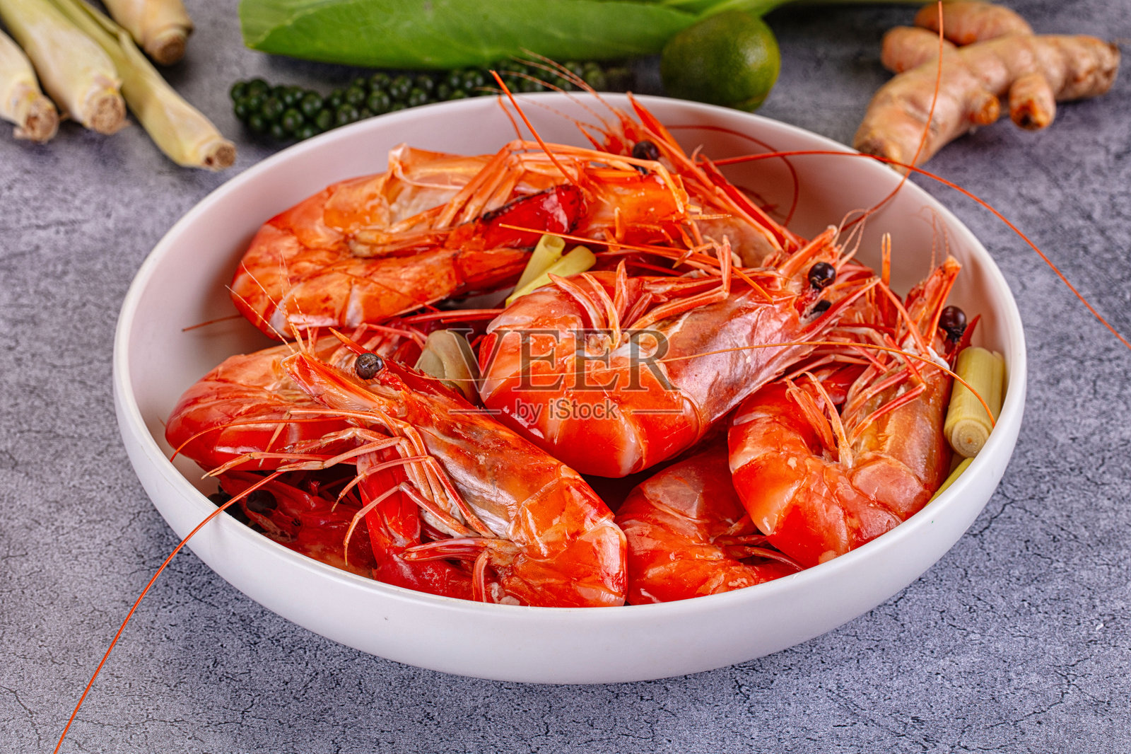 煮熟的新鲜红虎虾照片摄影图片