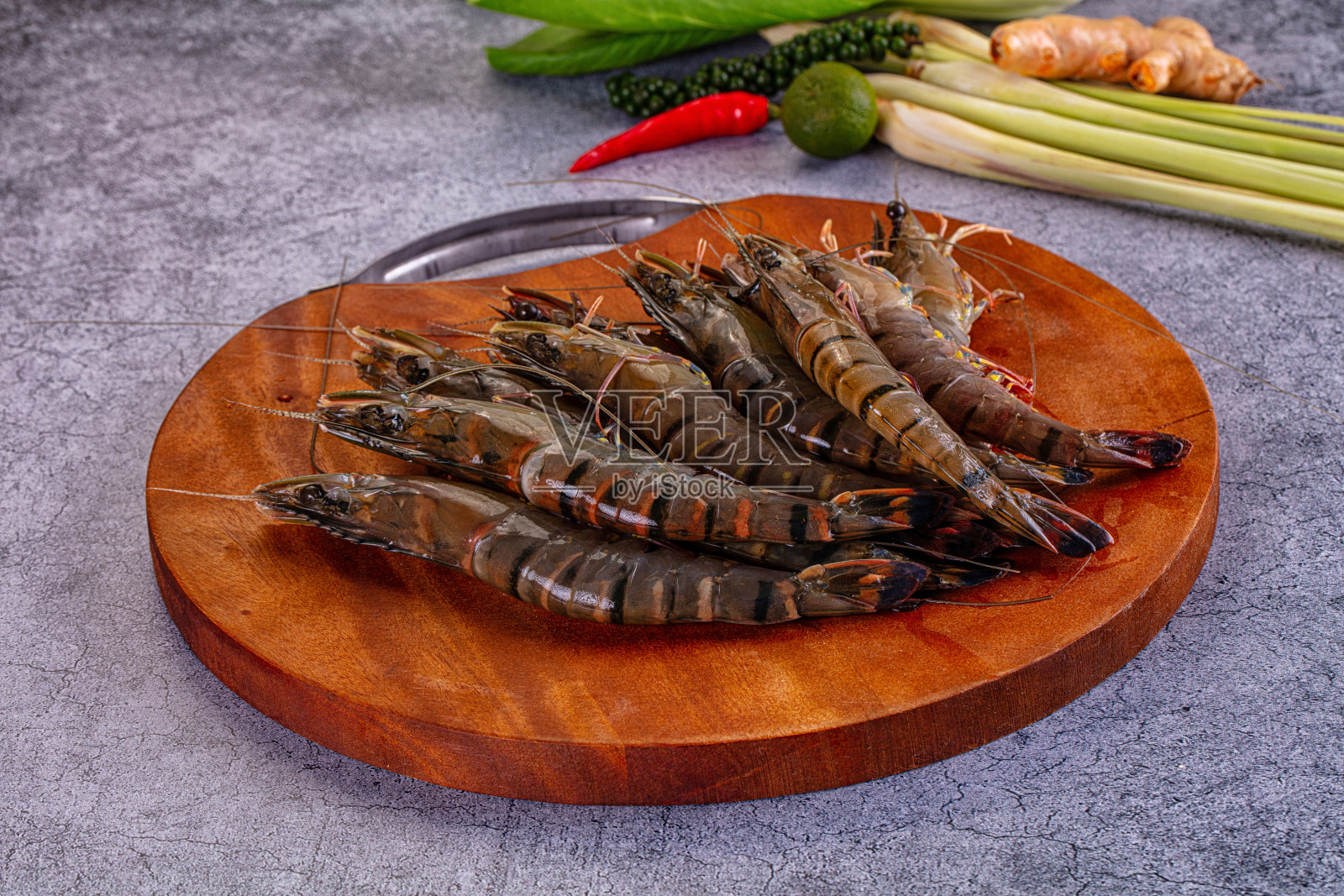 用于烹饪的新鲜老虎虾照片摄影图片