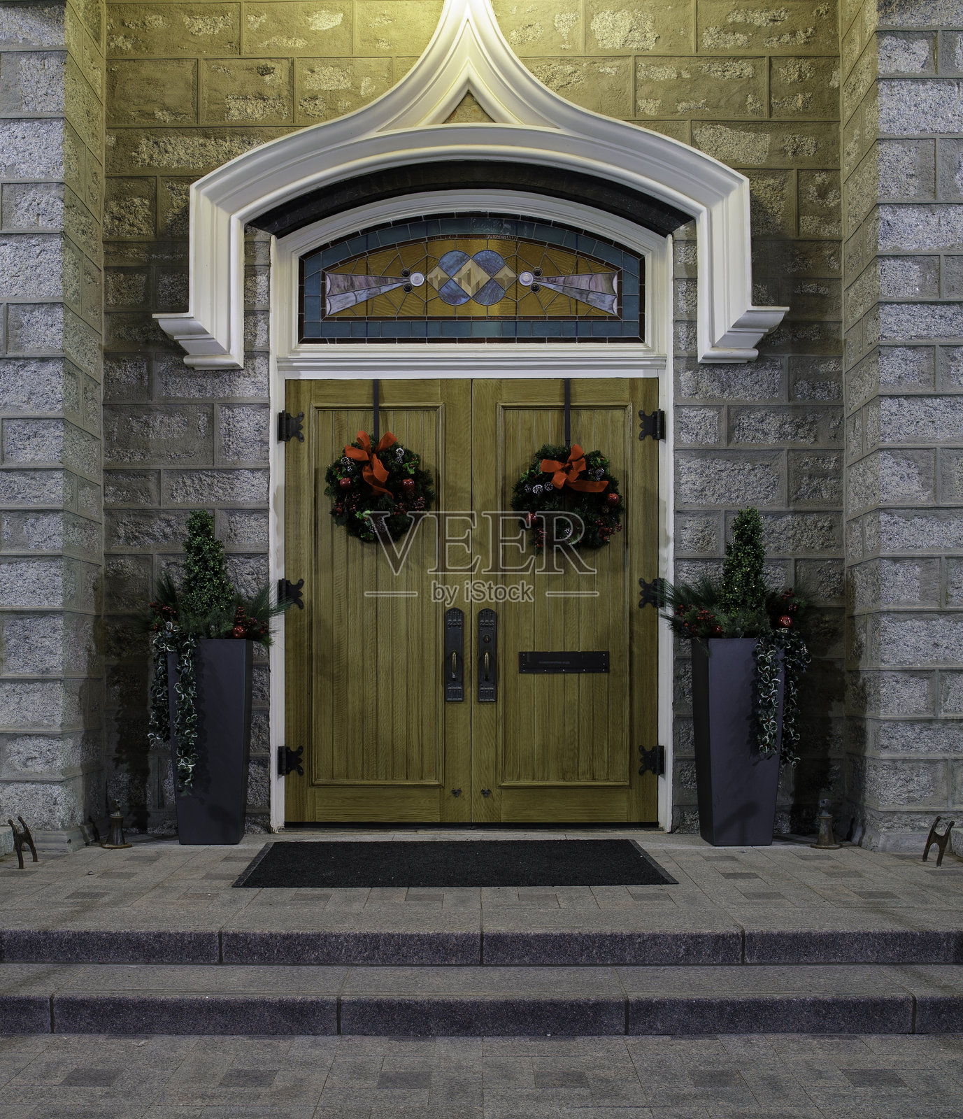 教堂大门照片摄影图片