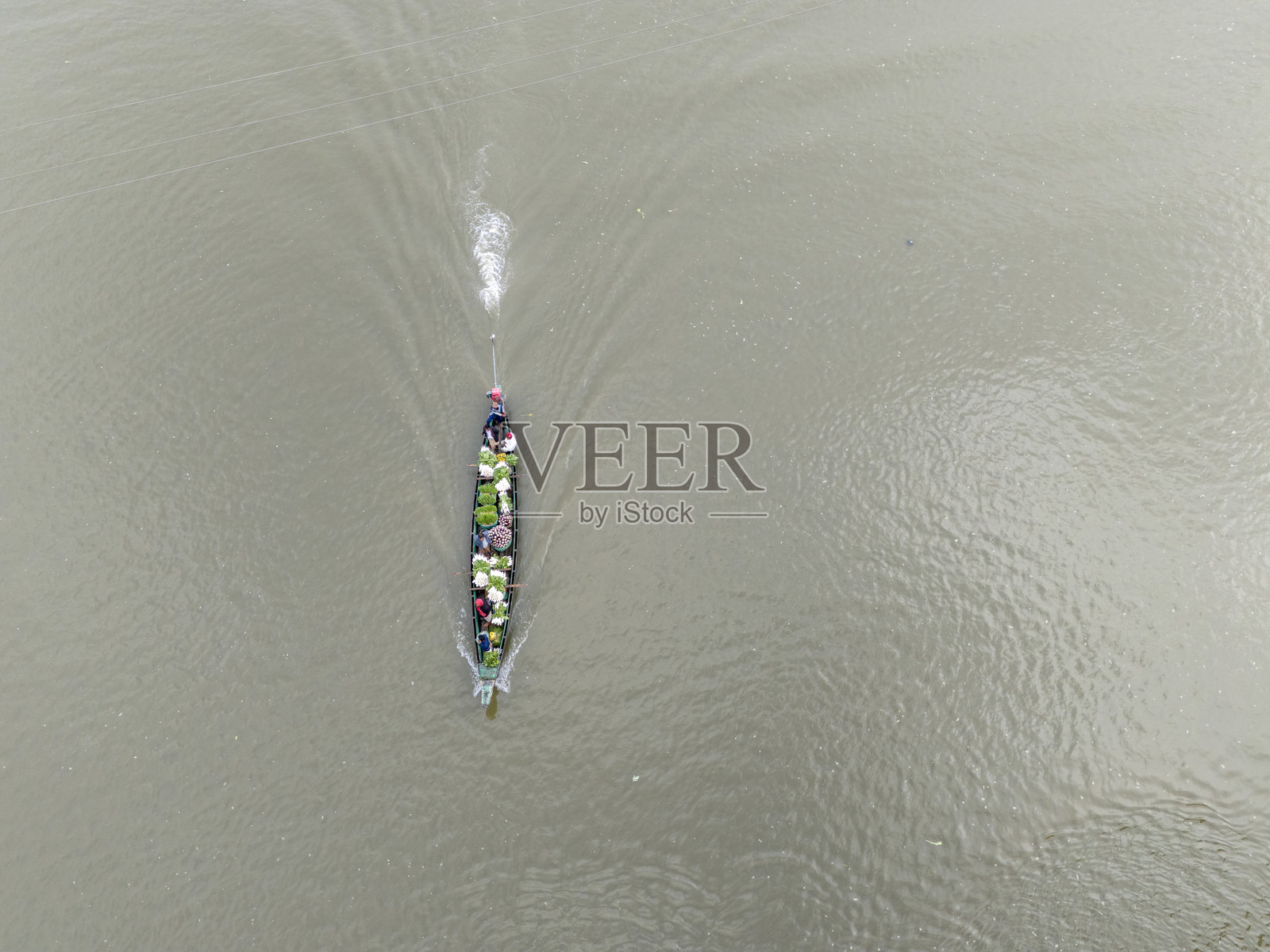 船只繁忙的河上贸易农产品运送照片摄影图片