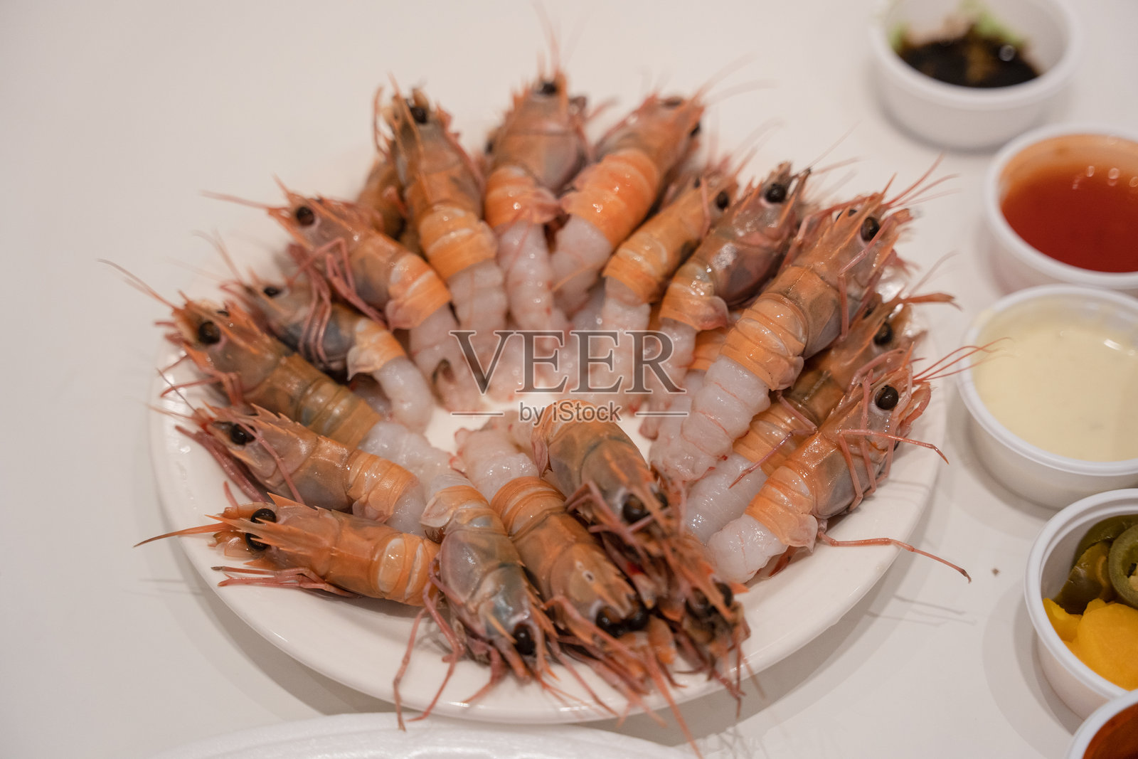 新鲜的生红纹龙虾照片摄影图片