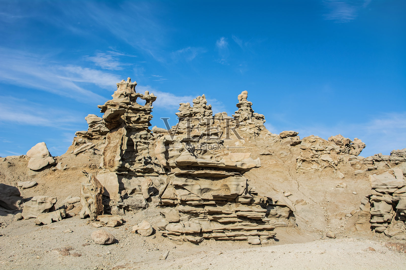 犹他州奇幻峡谷中奇特的侵蚀砂岩地貌照片摄影图片