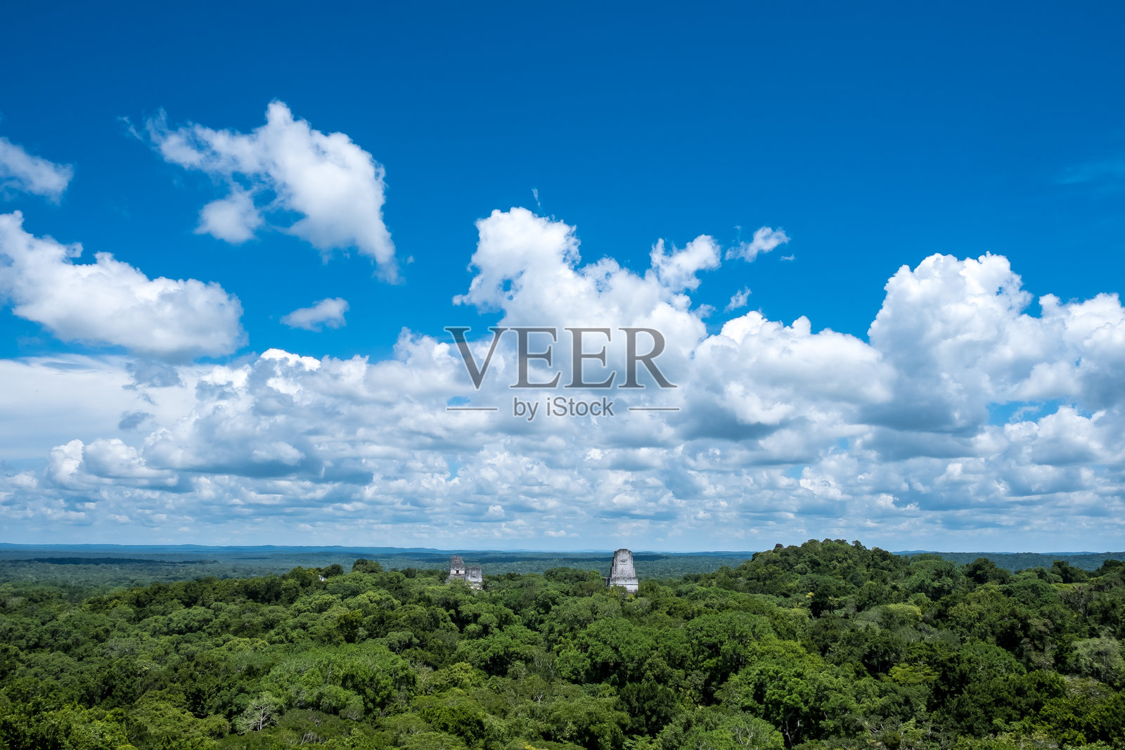 寺庙四号全景图，望向蒂卡尔大广场照片摄影图片