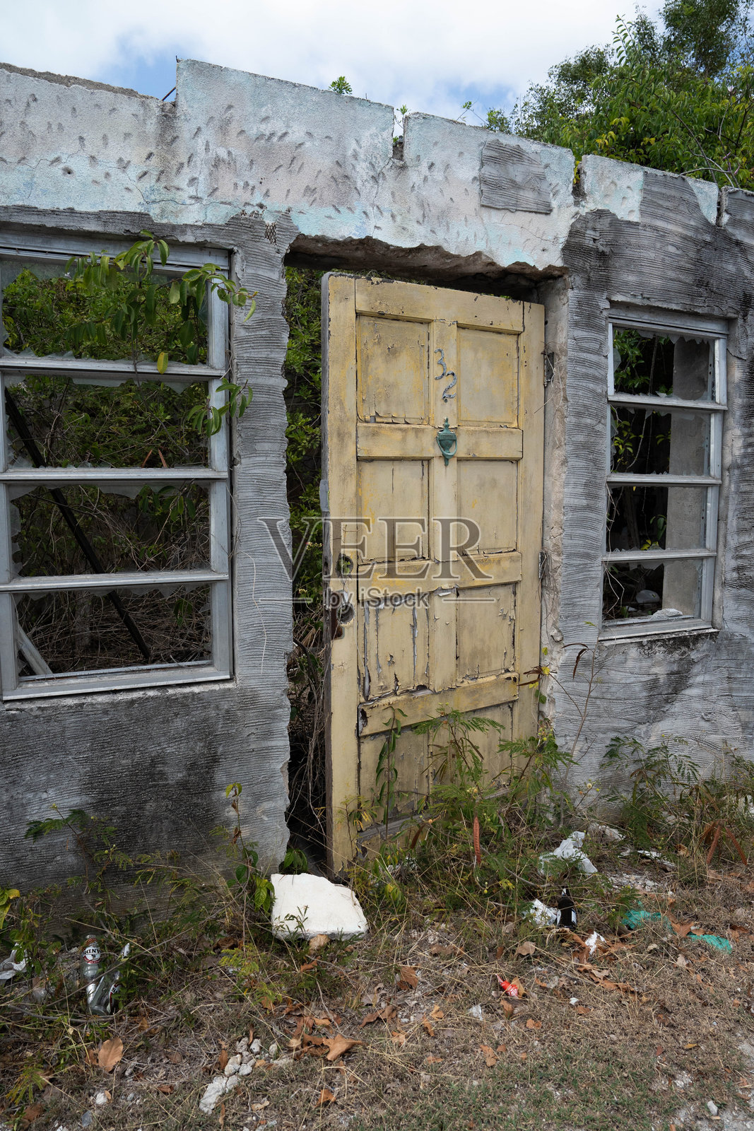 废墟之门照片摄影图片