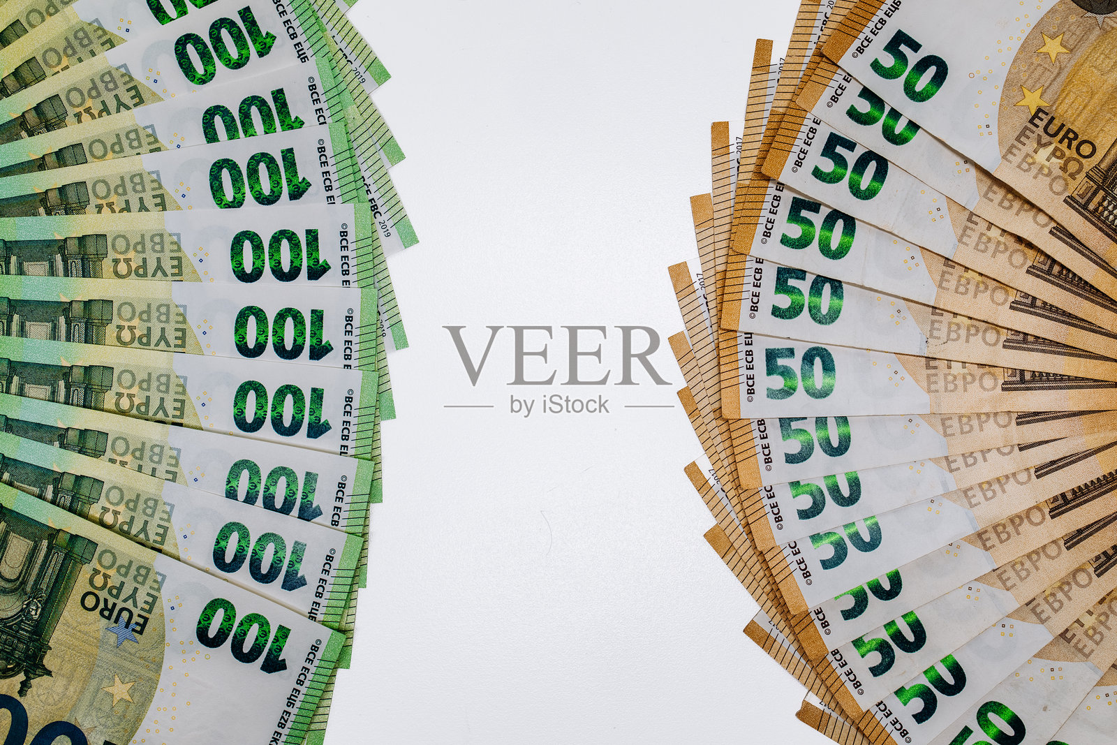 欧元纸币呈扇形排列展示照片摄影图片