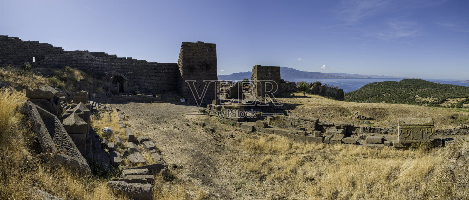 古城阿索斯的城墙和建筑照片摄影图片