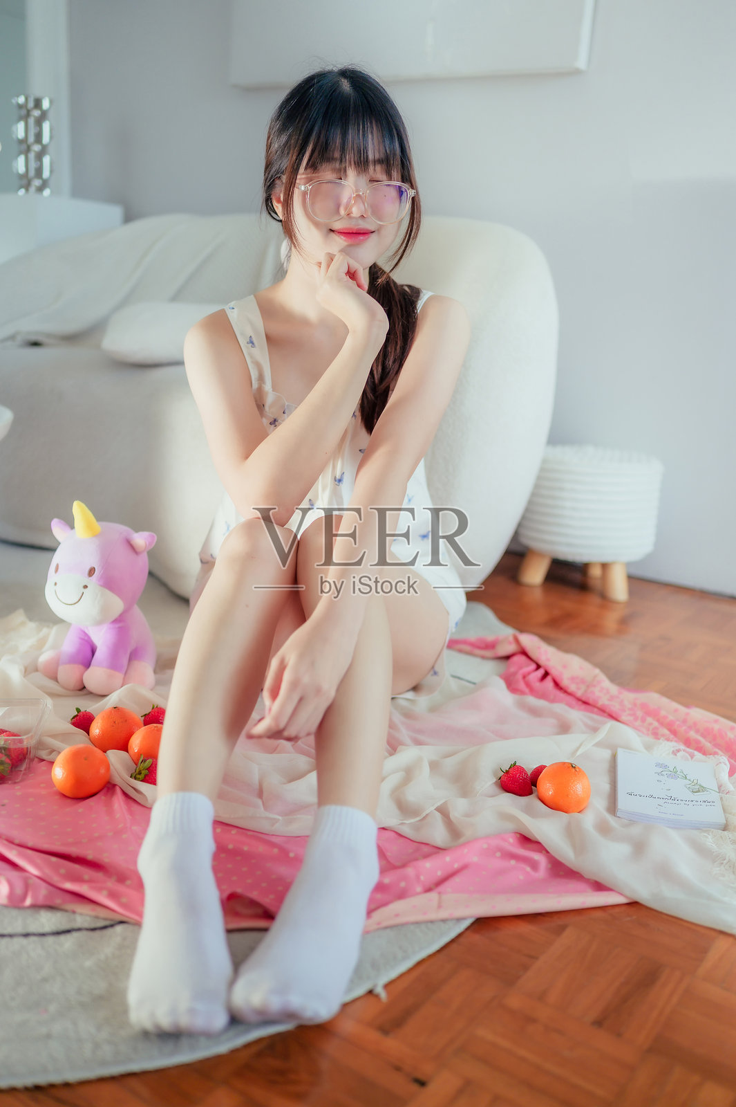 美丽的亚洲女孩照片摄影图片