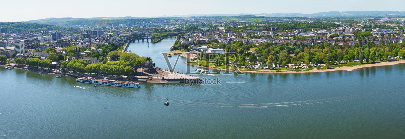 德国莱茵兰-普法尔茨州科布伦茨。科布伦茨市全景。莱茵河与摩泽尔河交汇处照片摄影图片