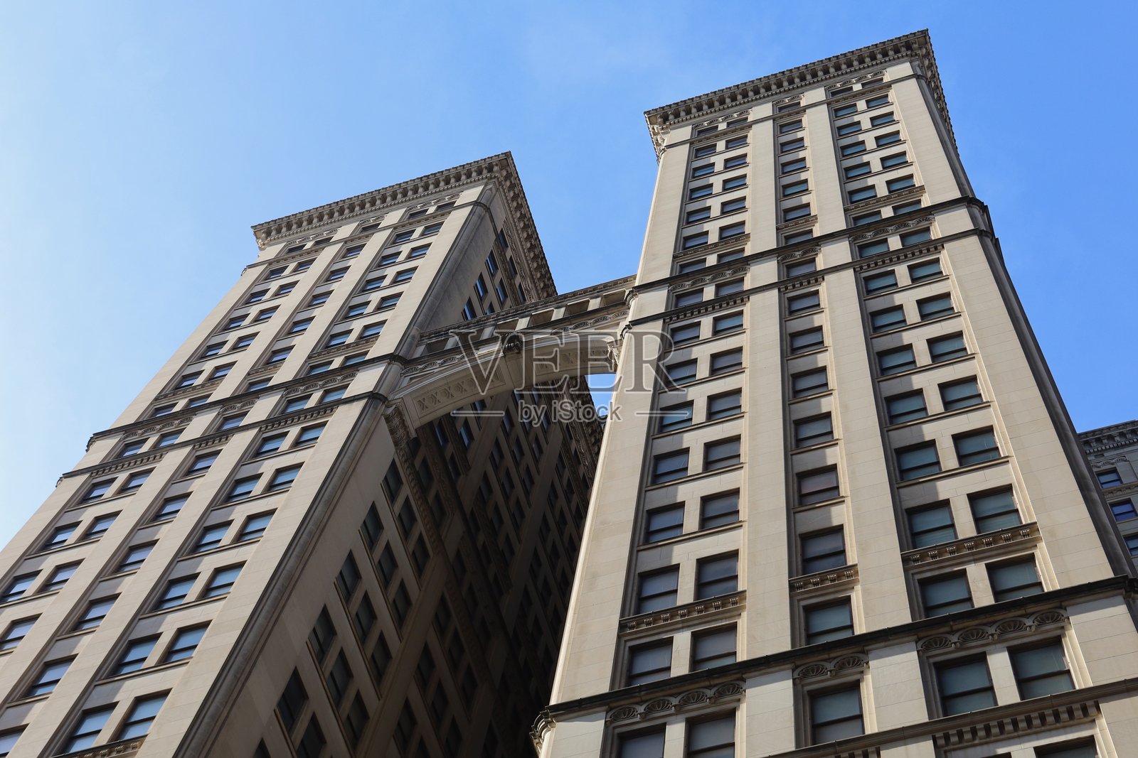 城市高层建筑照片摄影图片