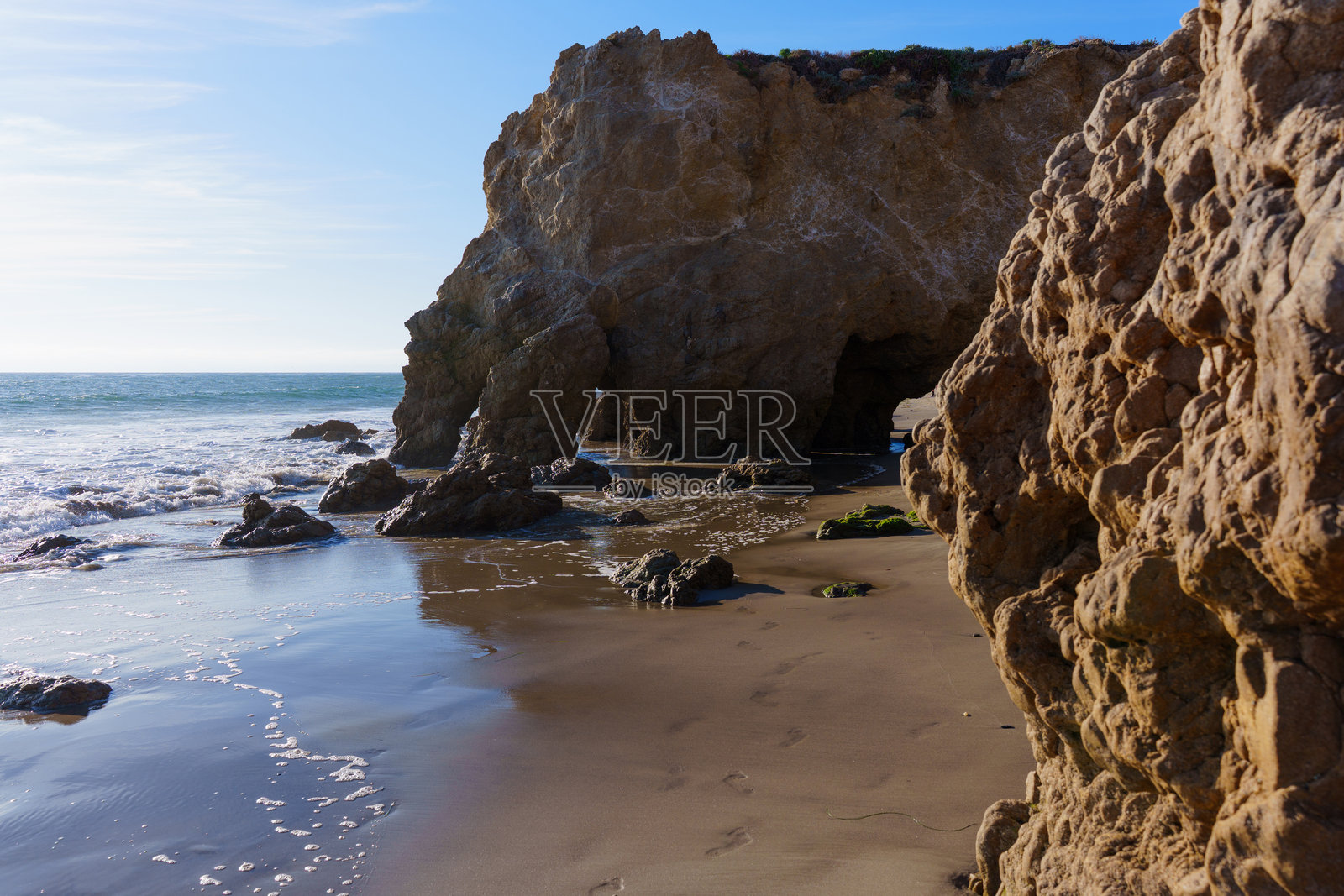 马塔多州立海滩壮丽的岩石构造照片摄影图片