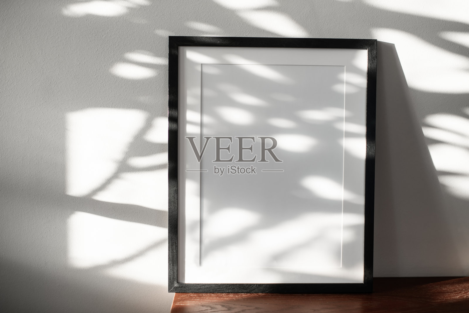 晨光中的画框模型照片摄影图片