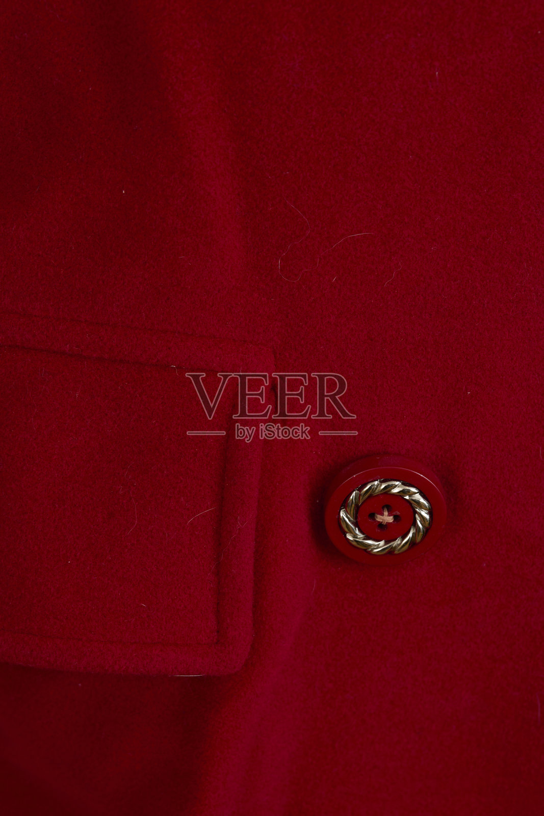 模特身上的红色羊毛复古外套照片摄影图片