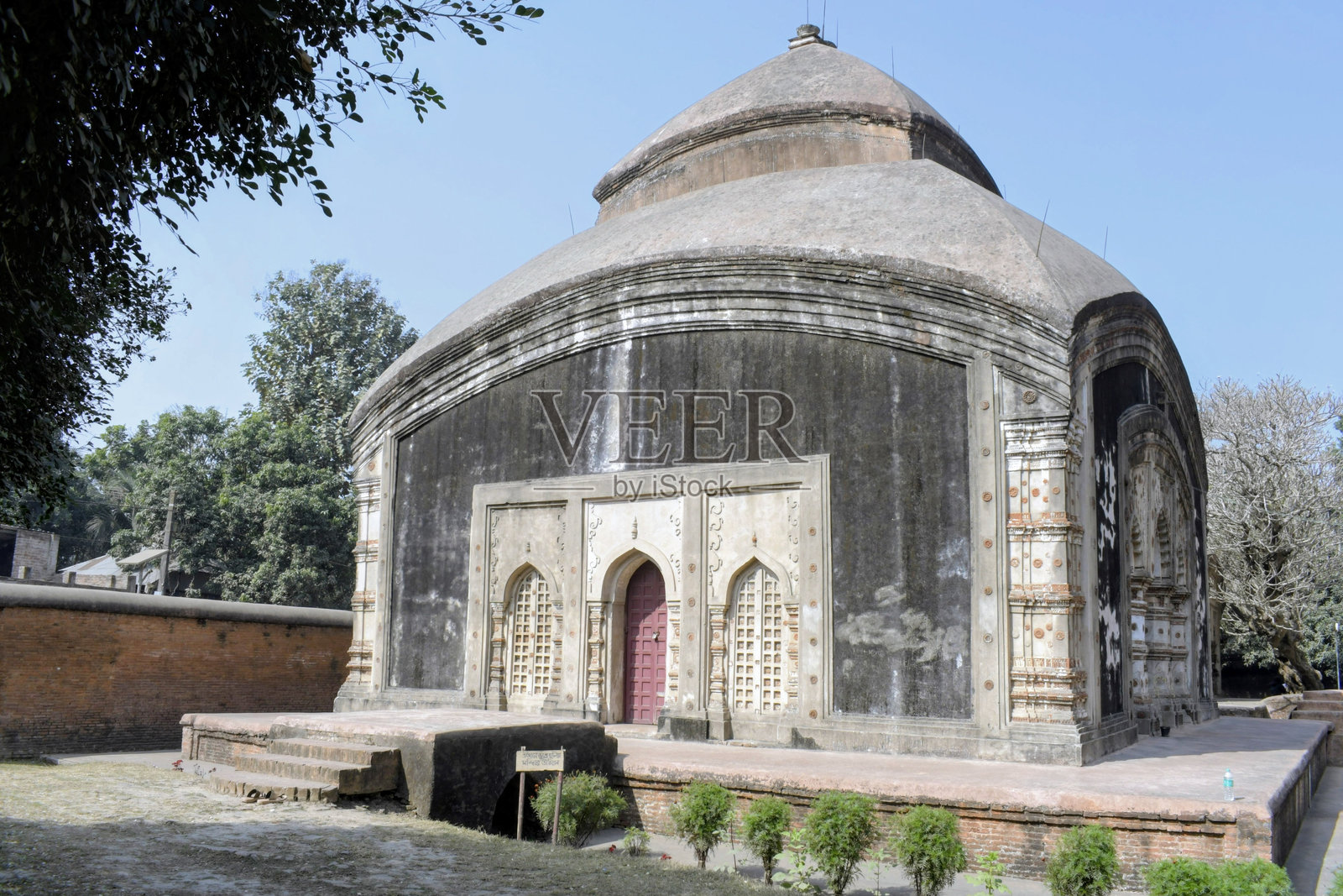 古普蒂帕拉布林达万钱德拉寺的阿查拉赤陶寺庙照片摄影图片