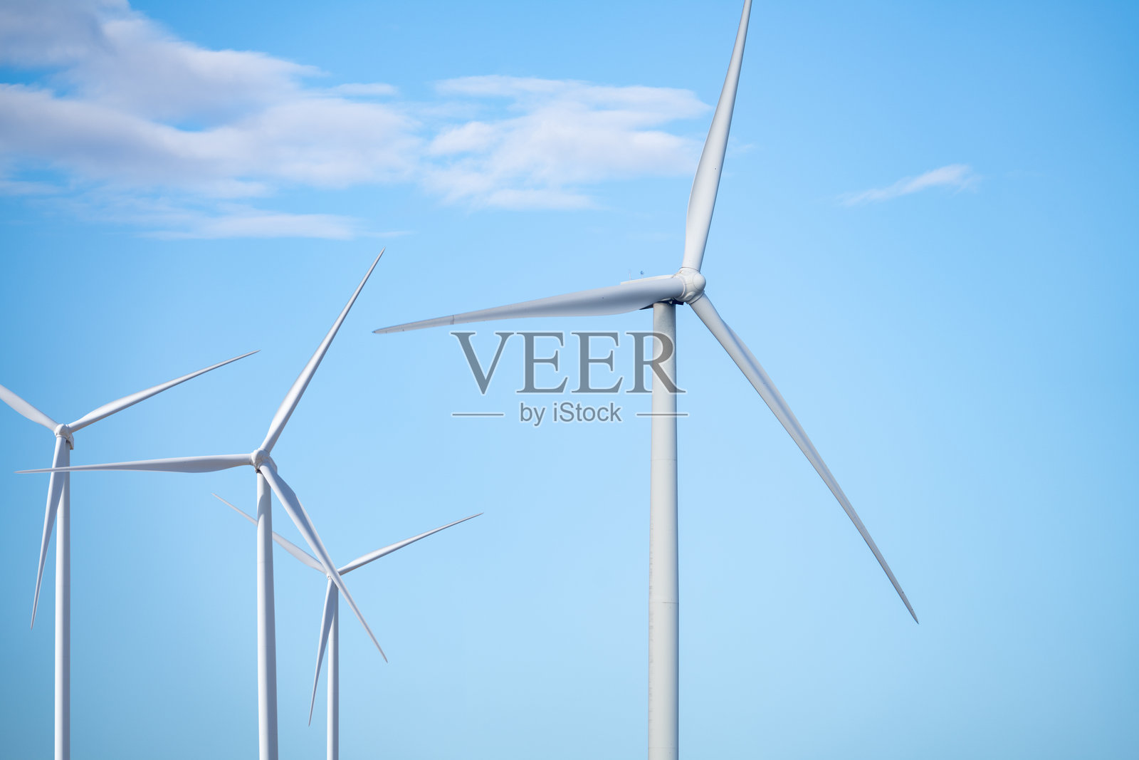 风力发电：可持续可再生能源，风力涡轮机发电，风力发电场，可持续资源，可持续发展，绿色能源技术照片摄影图片