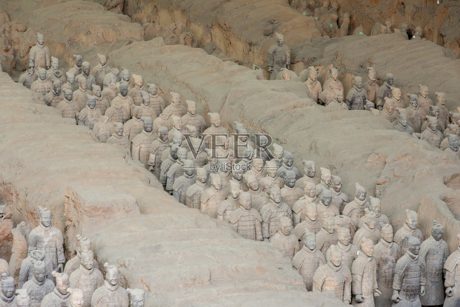 秦始皇陵兵马俑,中国第一位皇帝秦始皇的陵墓,位于陕西省西安市。照片摄影图片
