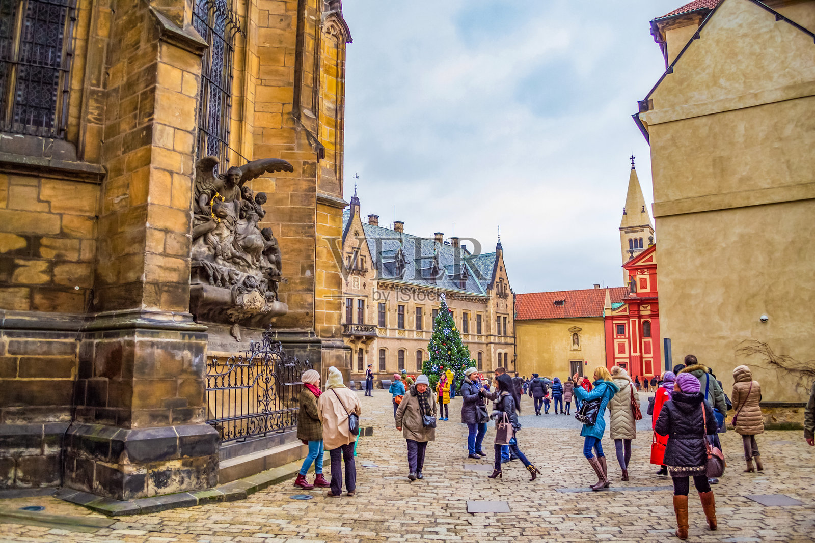 捷克共和国布拉格城堡建筑群庭院照片摄影图片