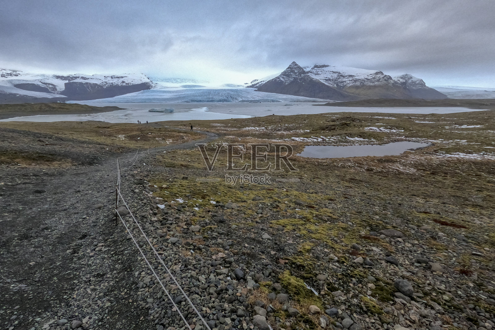 冰岛瓦特纳冰川冬季自然风光，位于冰岛南部的菲亚尔萨伦冰山泻湖照片摄影图片