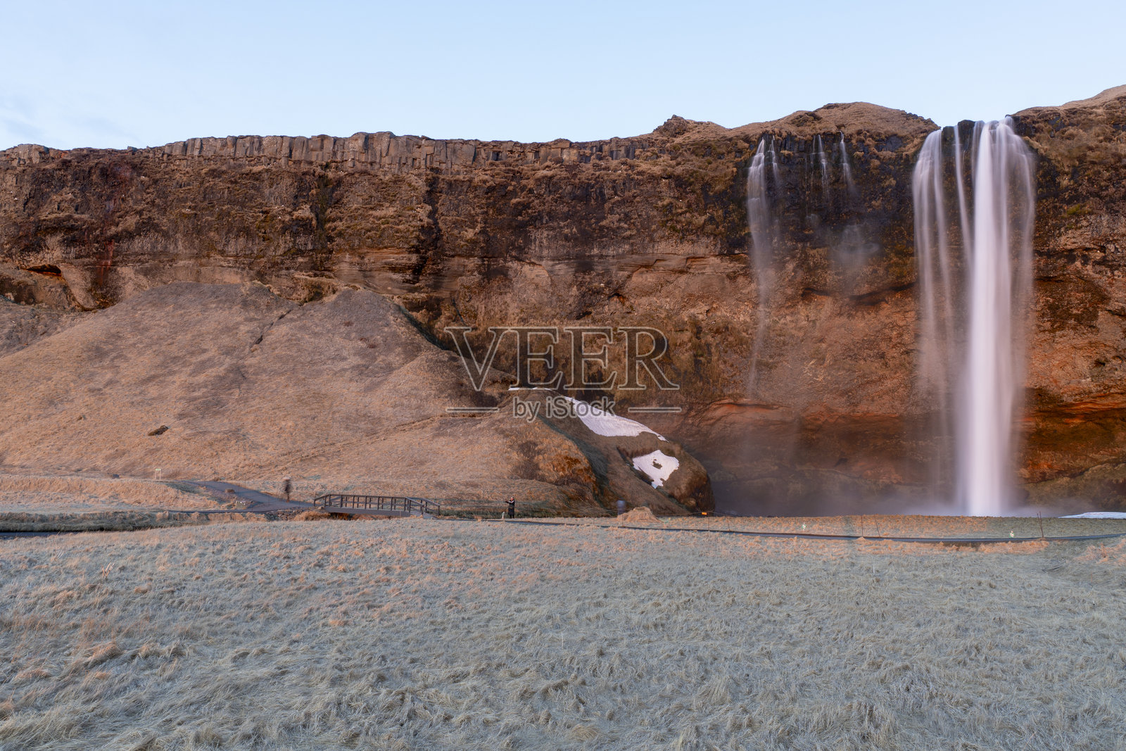 冰岛欧洲，塞里雅兰达河上的塞里雅兰瀑布照片摄影图片