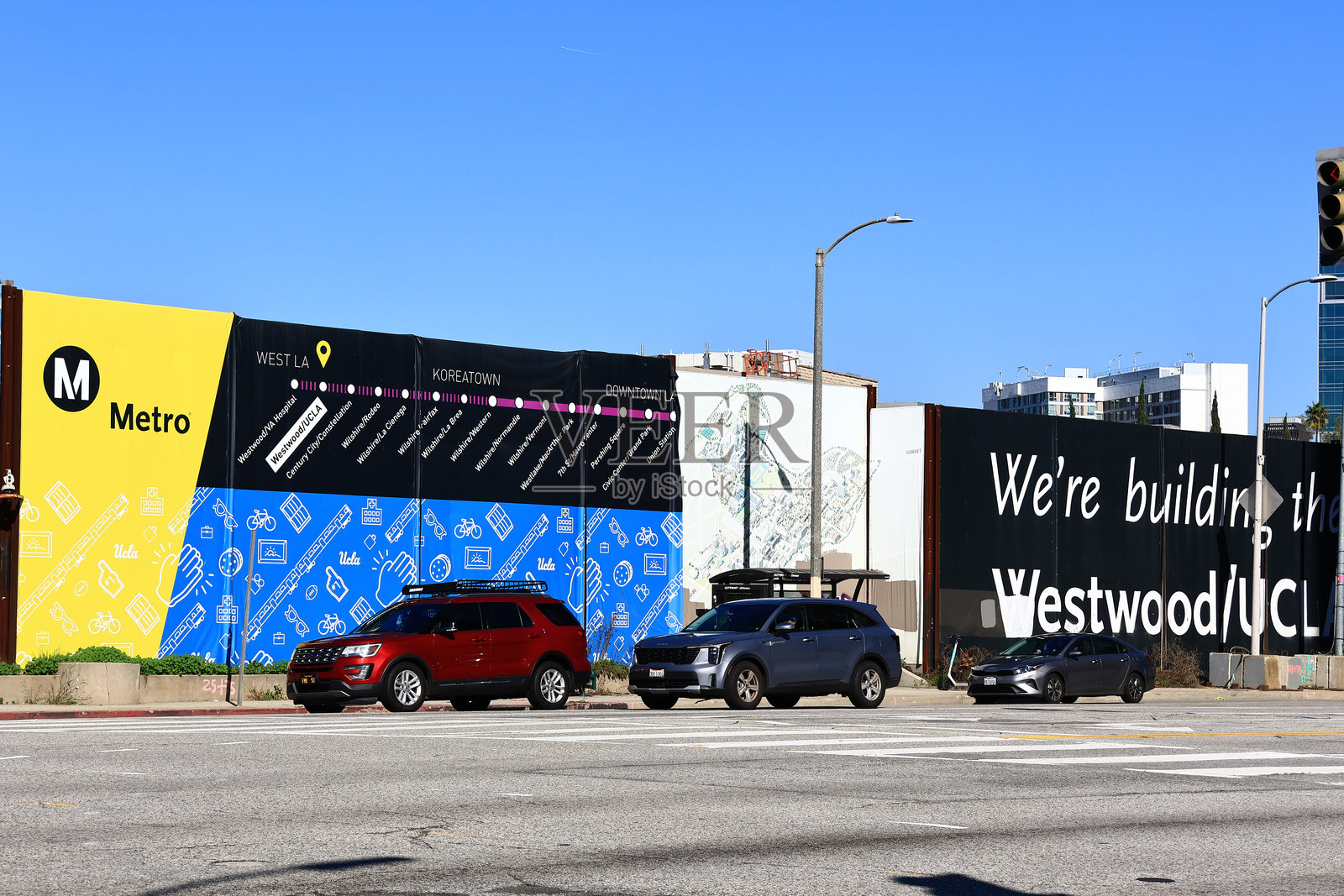 洛杉矶，加利福尼亚州：西木/加州大学洛杉矶分校地铁D线车站建设中照片摄影图片
