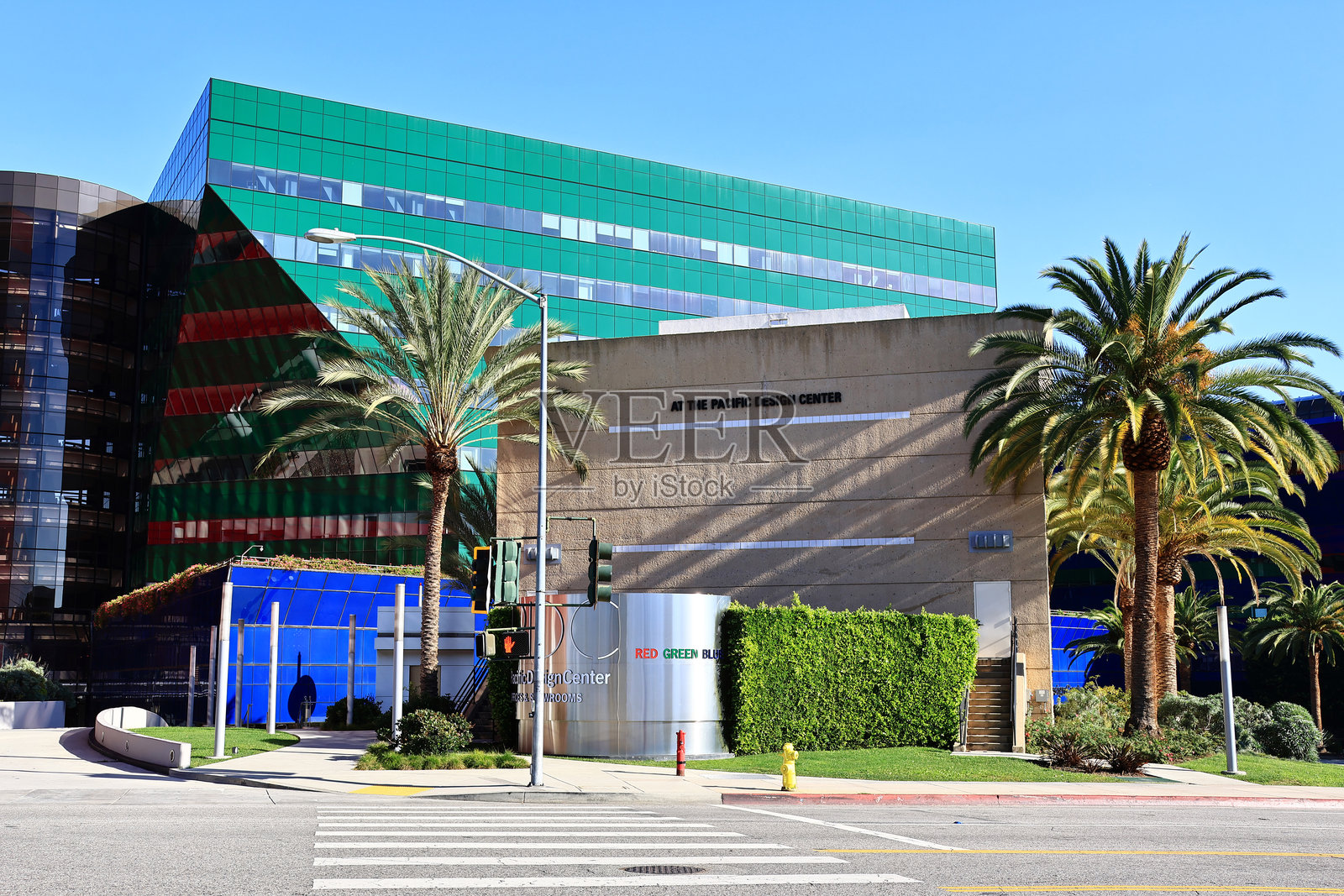 太平洋设计中心,位于加州西好莱坞的标志性建筑综合体照片摄影图片