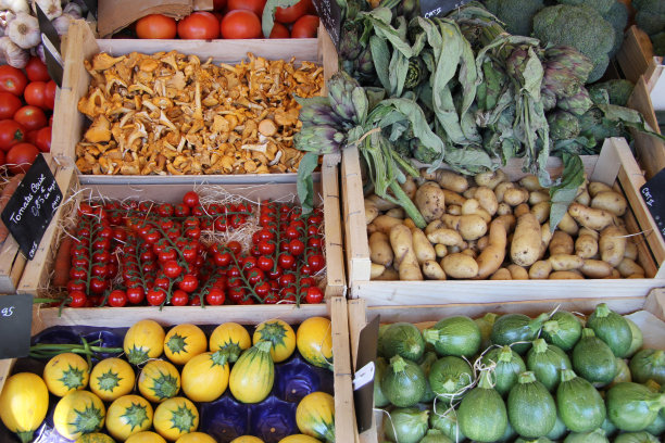 菜摊上的蔬菜图片下载