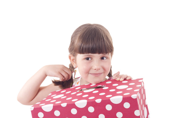 带着盒子的可爱小女孩图片下载