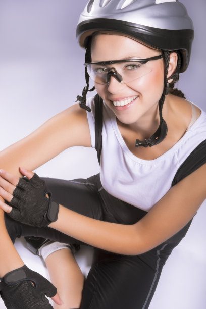 一个职业女性自行车手的肖像图片下载