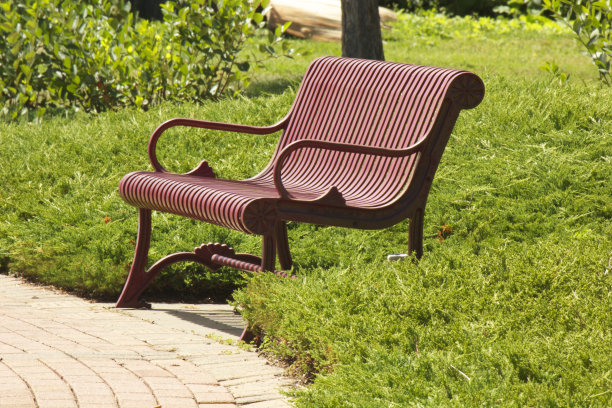 公园的长椅上图片下载