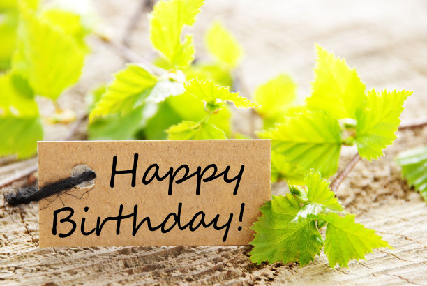 贴上生日快乐的标签图片下载