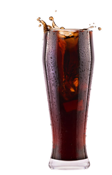 新鲜的可乐饮料背景与飞溅图片下载