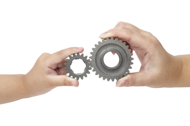 手拿着齿轮图片下载