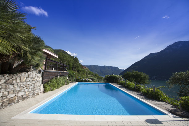 游泳池图片下载