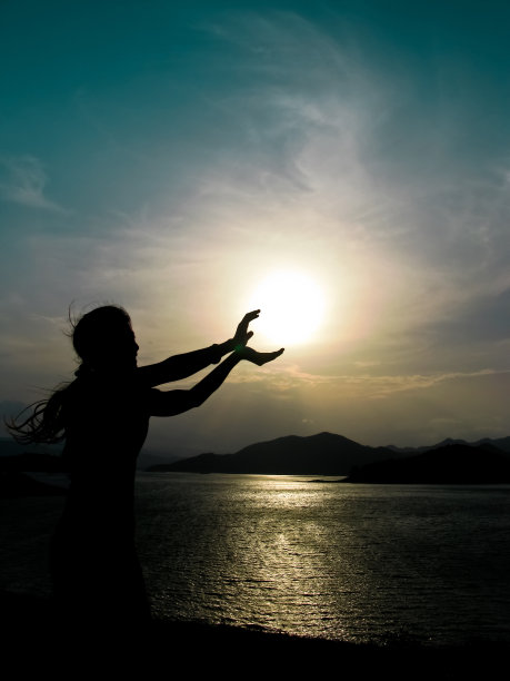 人类风格与太阳图片下载