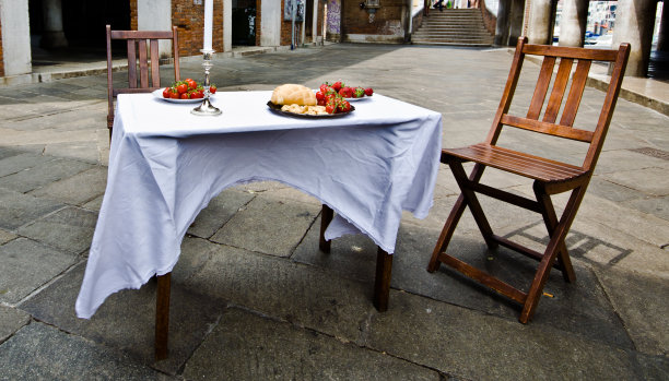 桌子和椅子图片下载