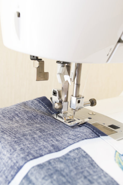 带针缝纫机图片下载